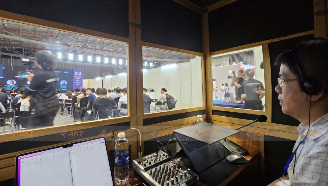 Simultaneous interpreting at the VPPNext Circular Economy conference.