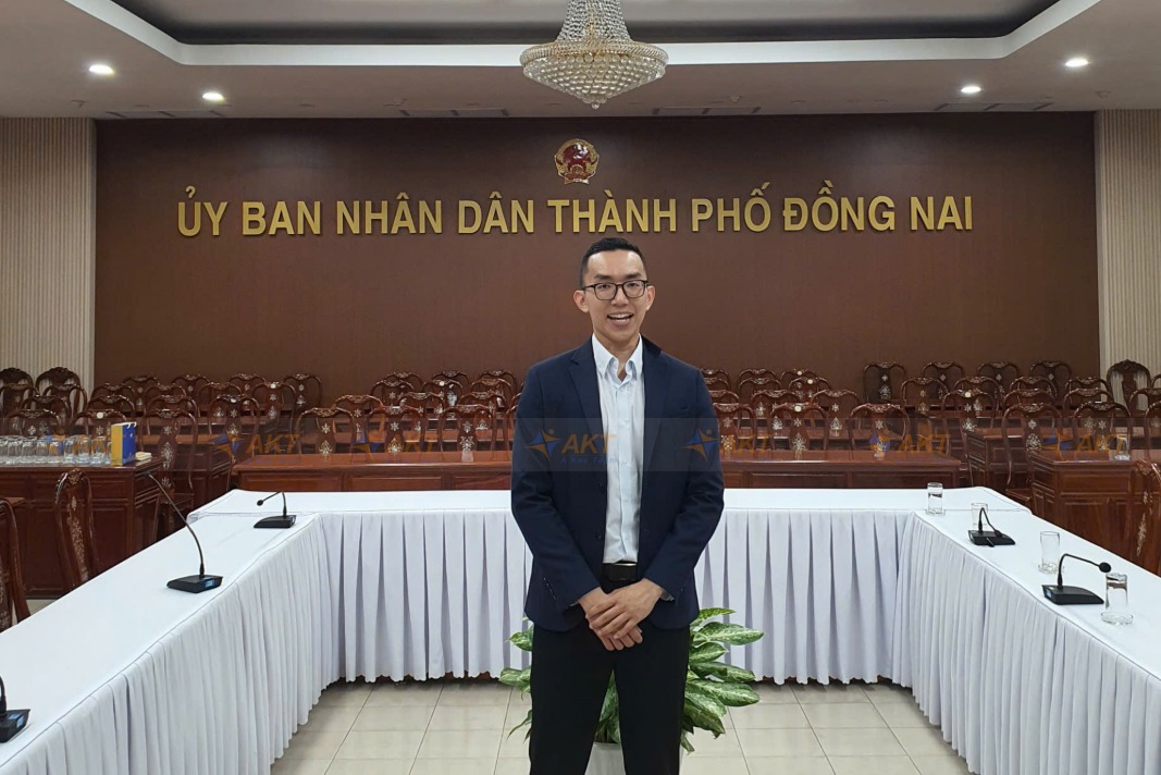 Đội ngũ AKT phiên dịch tại hội nghị cấp cao