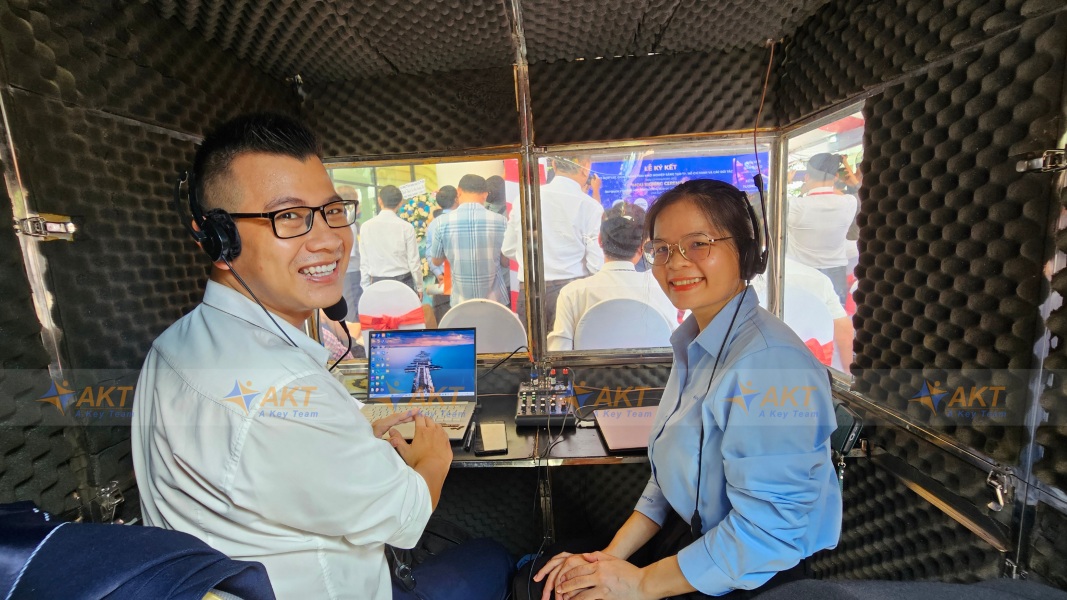 AKT worked with Tan Cang Saigon (SNP). This is how we convinced the client to switch from consecutive interpreting to simultaneous interpreting to optimize meeting efficiency.