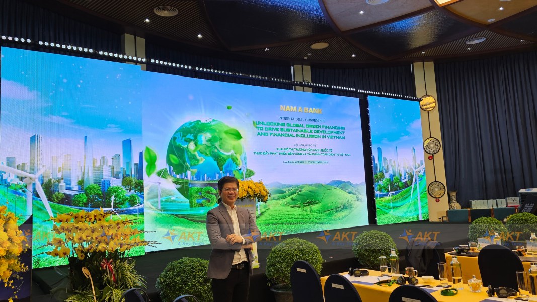 Phien dich hoi nghi tai chinh Nam A Bank - Cabin phien dich AKT - Tea Resort Prenn