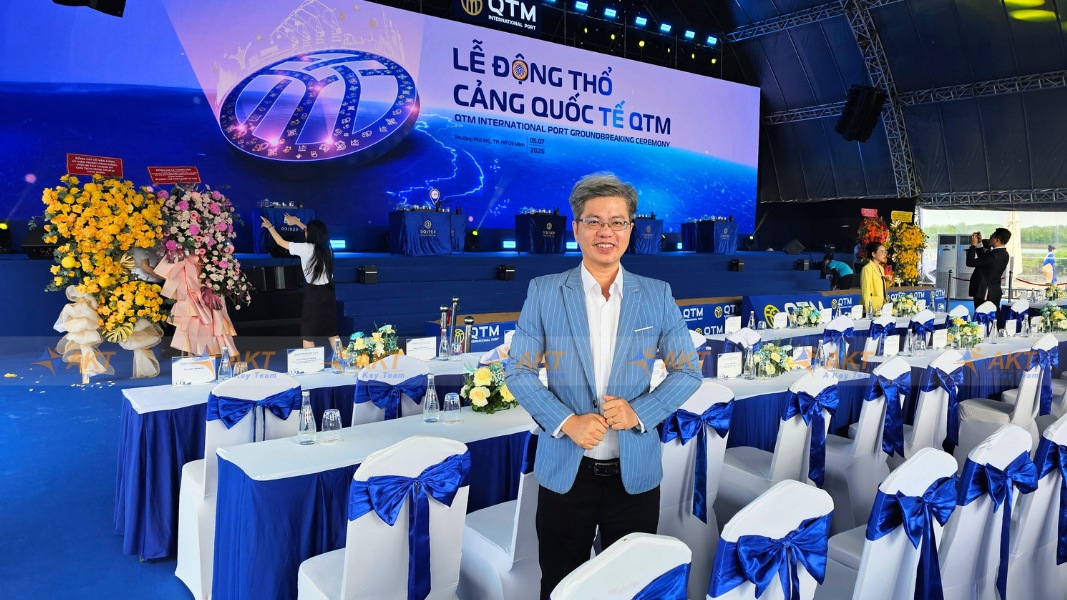 Phiên dịch cabin Khang Nguyễn Phiên dịch cabin Khang Nguyễn