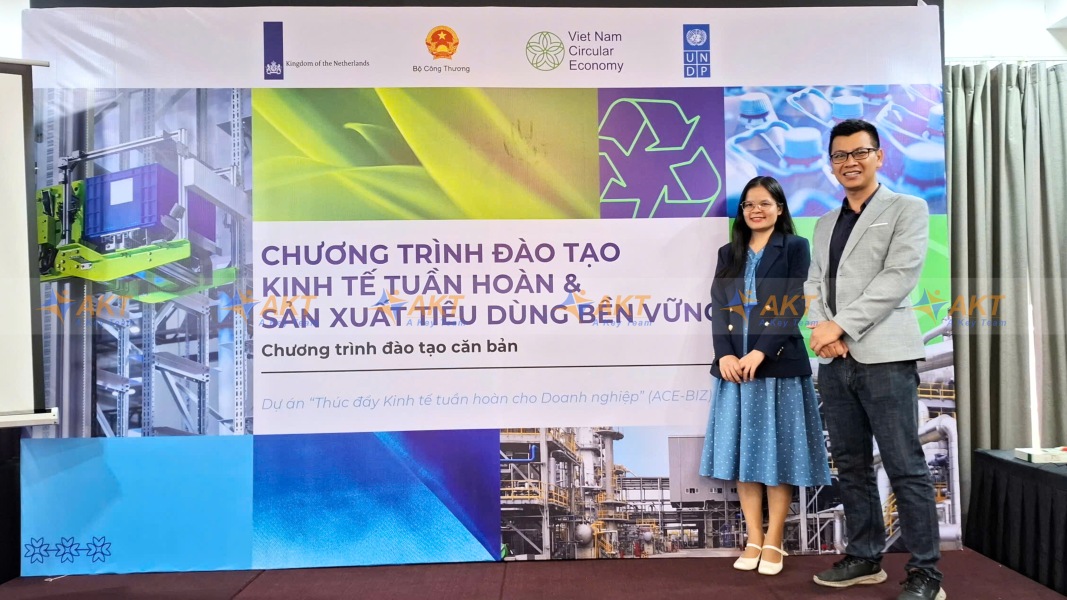 AKT technical interpreters providing cabin translation for MOIT and UNDP Circular Economy event